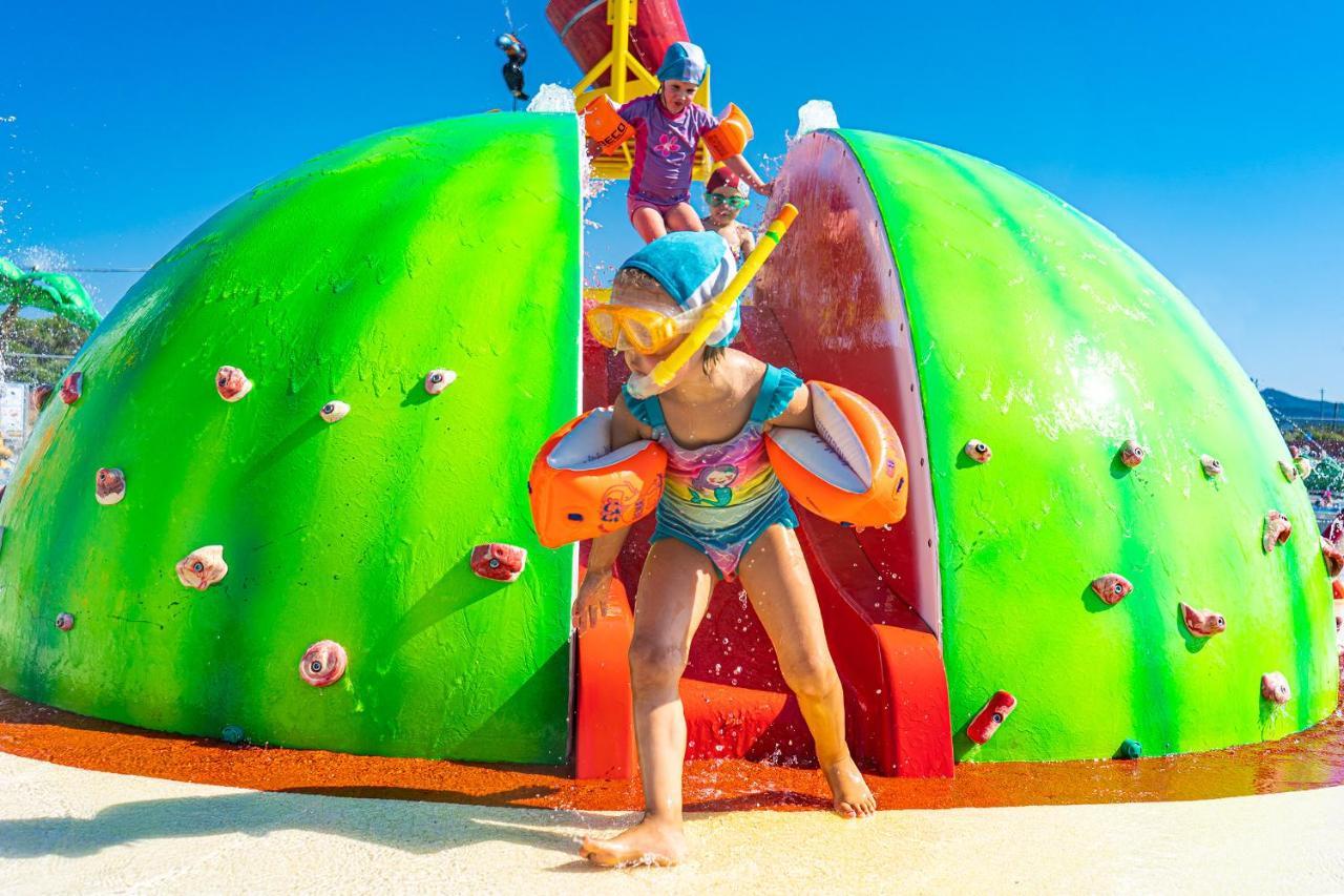 Camping Village Baia Blu La Tortuga Aglientu Eksteriør bilde